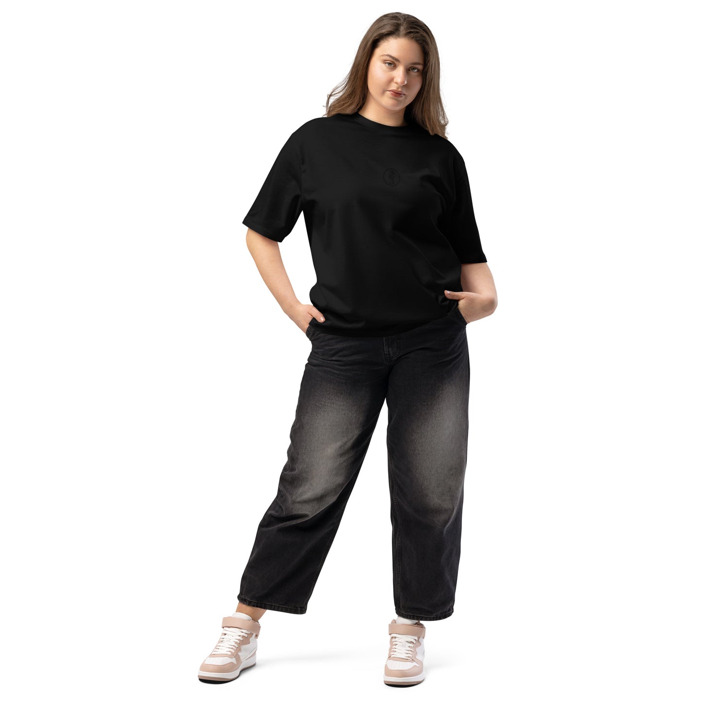 Das Seepferdchen Tee in schwarz mit schwarzem Print | Oversized